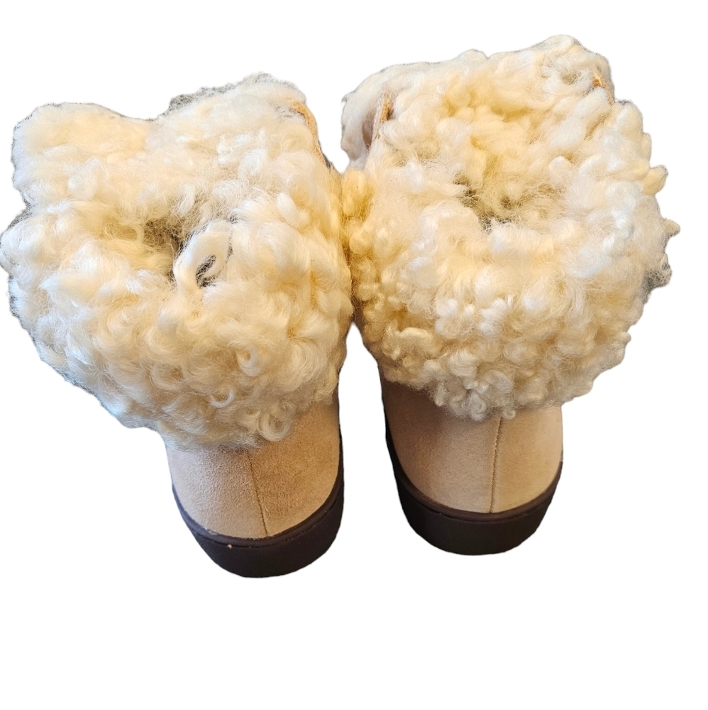Vionic Cream Ankle Boots with Brown Sole - Picture 4 of 7